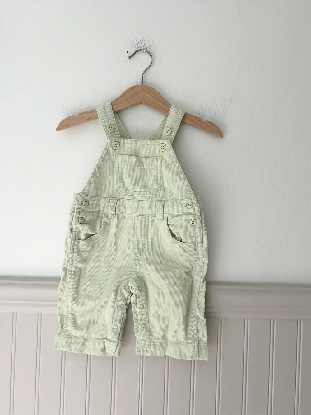 Gymboree 0–3M Pale Green Corduroy Baby Overalls Snap Closure